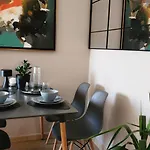 Apartamento Grid Tirana